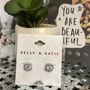 Cubic zirconia studs